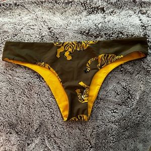 Hurley Tiger print cheeky bikini bottoms